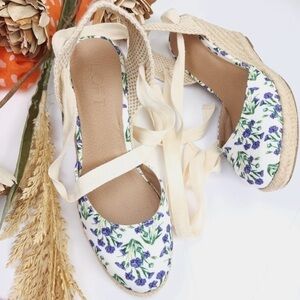 LOFT White Blue Floral Espadrille Wedges Sz 6